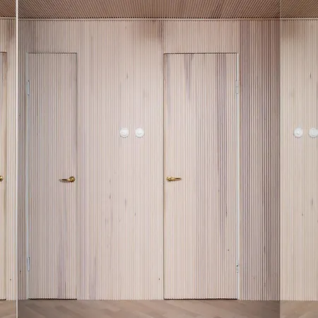 Unique 50s Style Suite, Autohalli *