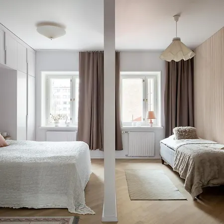 Apartment Unique 50s Style Suite, Autohalli