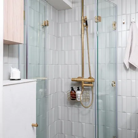 Unique 50s Style Suite, Autohalli Kuopio