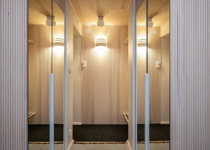 Unique 50s Style Suite, Autohalli Kuopio