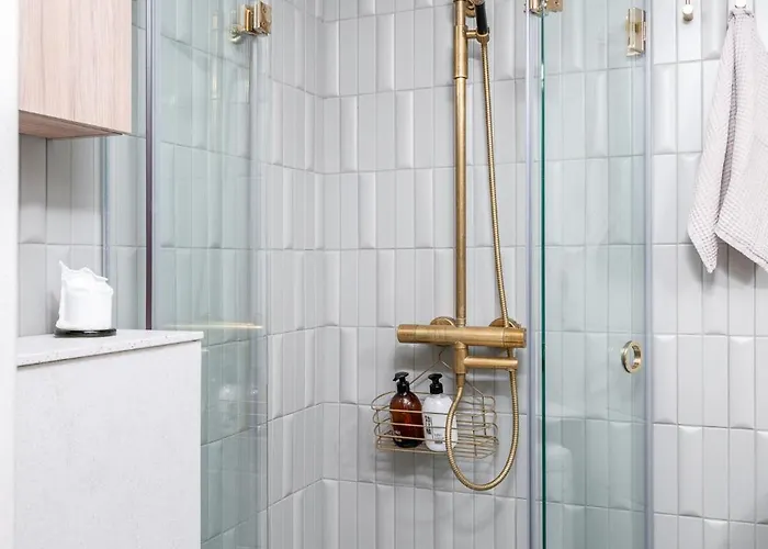 Unique 50s Style Suite, Autohalli Kuopio